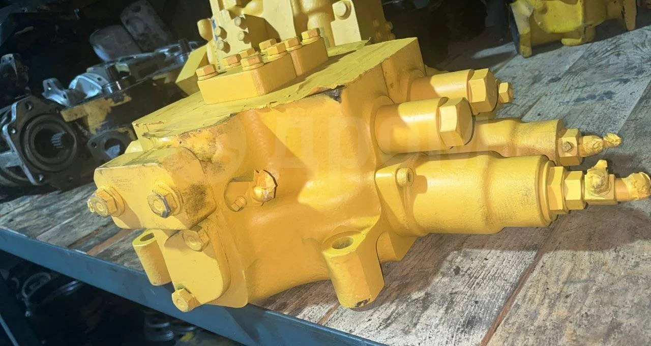 Komatsu Клапан в сборе (700-92-33000) Komatsu в Благовещенске - Клапан: фото 4 Komatsu Клапан в сборе (700-92-33000) Komatsu в Благовещенске - Клапан: фото 4
