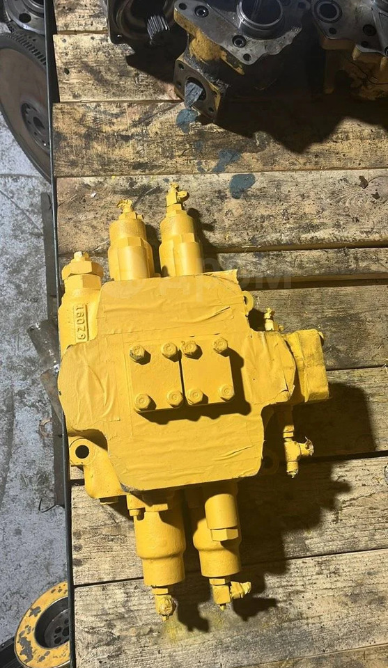 Клапан Komatsu Клапан в сборе (700-92-33000) Komatsu в Благовещенске: фото 15
