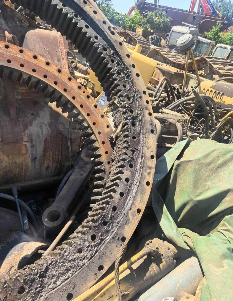 Komatsu Поворотный круг 21N-25-00400 Komatsu PC1250-7 в Благовещенске - Поворотное кольцо: фото 2 Komatsu Поворотный круг 21N-25-00400 Komatsu PC1250-7 в Благовещенске - Поворотное кольцо: фото 2