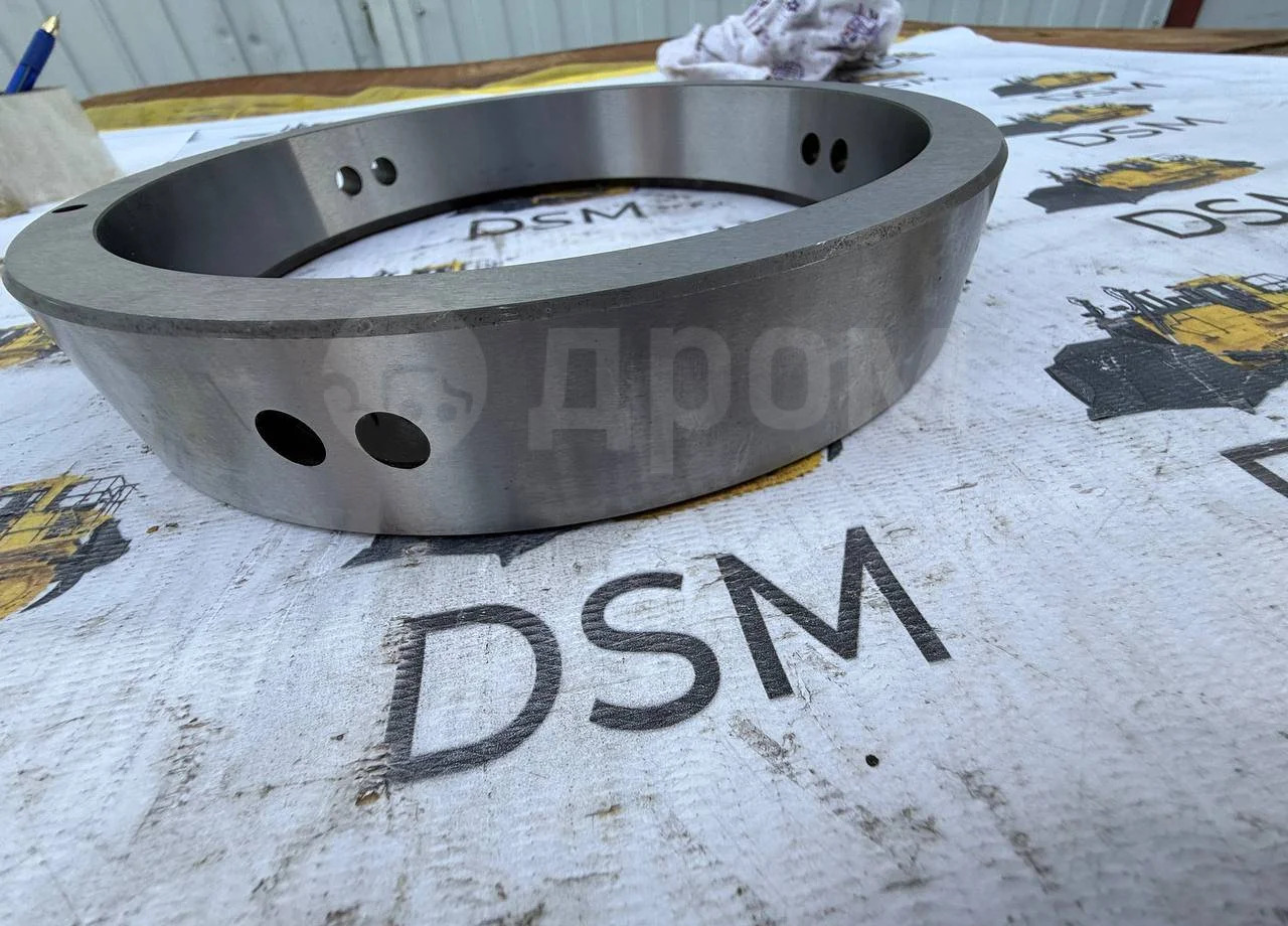 Новый Универсальная запчасть Komatsu Втулка 198-15-22830 Komatsu D475A в Благовещенске: фото 11