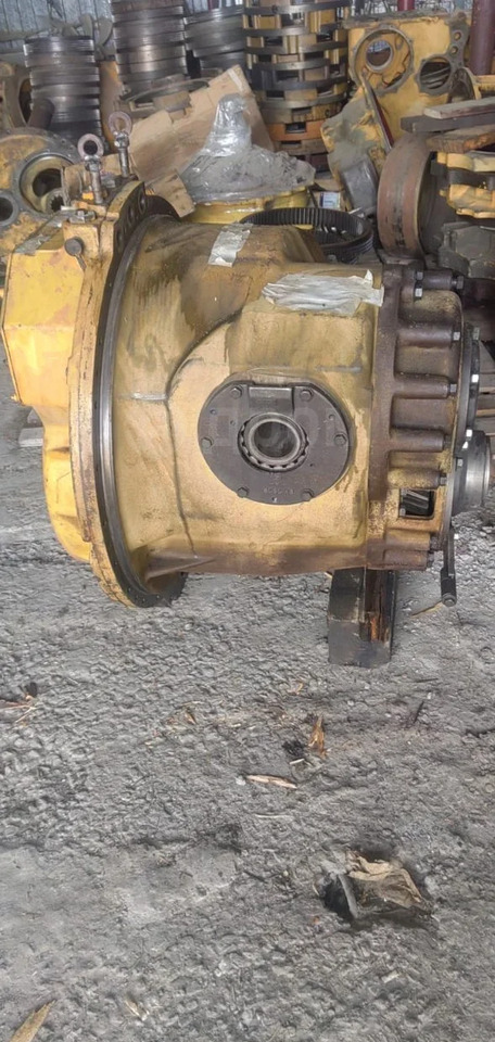Корпус КПП Caterpillar 9P6235 для бульдозера Caterpillar D9N, D9L - Коробка передач и запчасти: фото 2 Корпус КПП Caterpillar 9P6235 для бульдозера Caterpillar D9N, D9L - Коробка передач и запчасти: фото 2