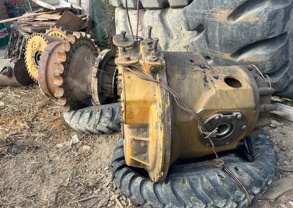 Корпус КПП Caterpillar 9P6235 для бульдозера Caterpillar D9N, D9L - Коробка передач и запчасти: фото 4 Корпус КПП Caterpillar 9P6235 для бульдозера Caterpillar D9N, D9L - Коробка передач и запчасти: фото 4