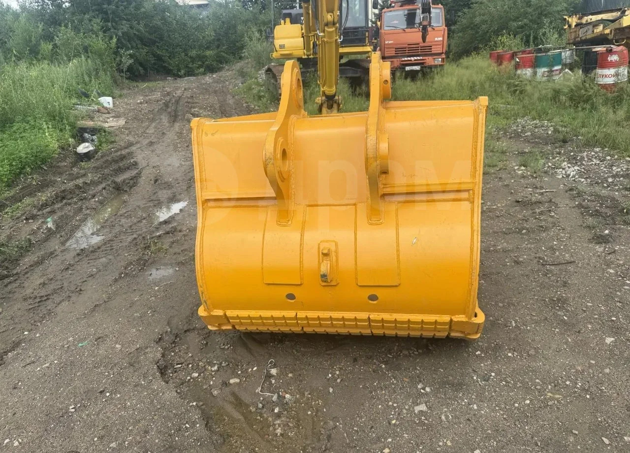 Ковш скальный усиленный Komatsu PC400-8 / PC450-8 - Ковш для экскаватора: фото 3 Ковш скальный усиленный Komatsu PC400-8 / PC450-8 - Ковш для экскаватора: фото 3