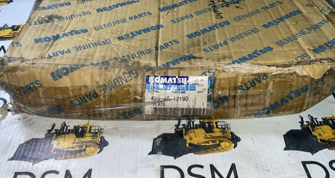 Накладка 425-46-12190 Komatsu WA500, WD500 - Кузов и экстерьер: фото 1 Накладка 425-46-12190 Komatsu WA500, WD500 - Кузов и экстерьер: фото 1