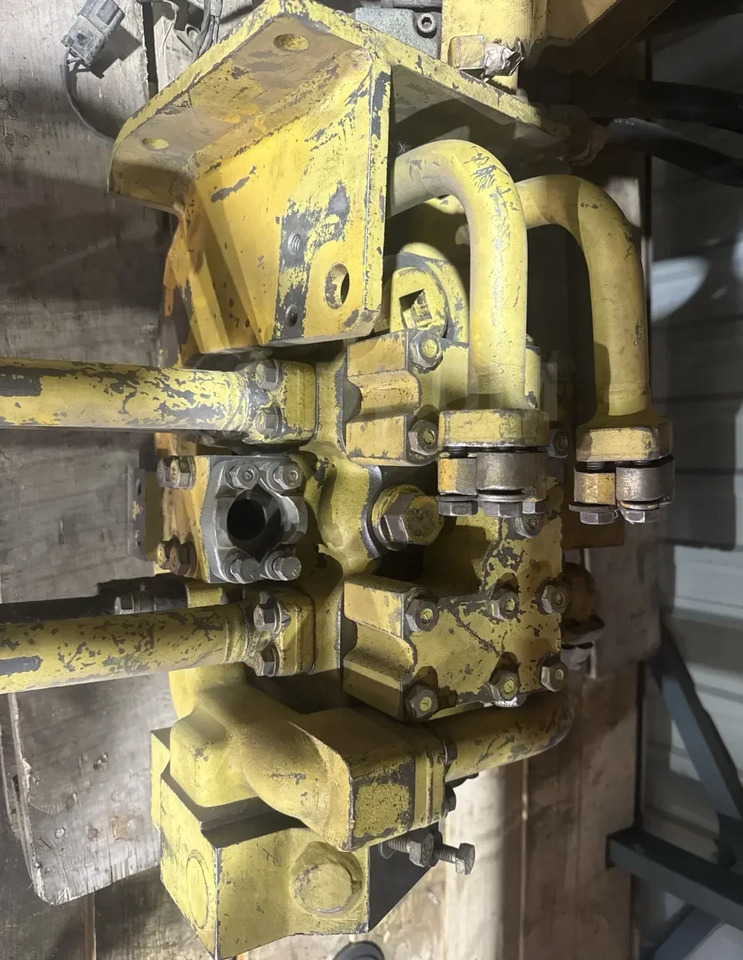 Запчасти Клапан рыхлителя 709-62-11101 Komatsu D375A: фото 7 Запчасти Клапан рыхлителя 709-62-11101 Komatsu D375A: фото 7