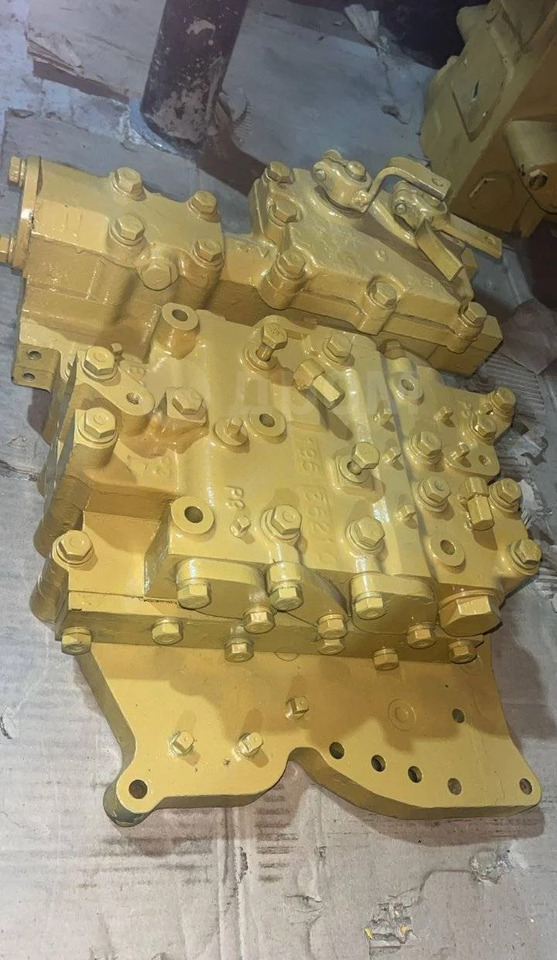 Komatsu Клапан КПП Komatsu D375A-2 195-15-01591 (кап. ремонт) в Благовещенске - Запчасти: фото 4 Komatsu Клапан КПП Komatsu D375A-2 195-15-01591 (кап. ремонт) в Благовещенске - Запчасти: фото 4