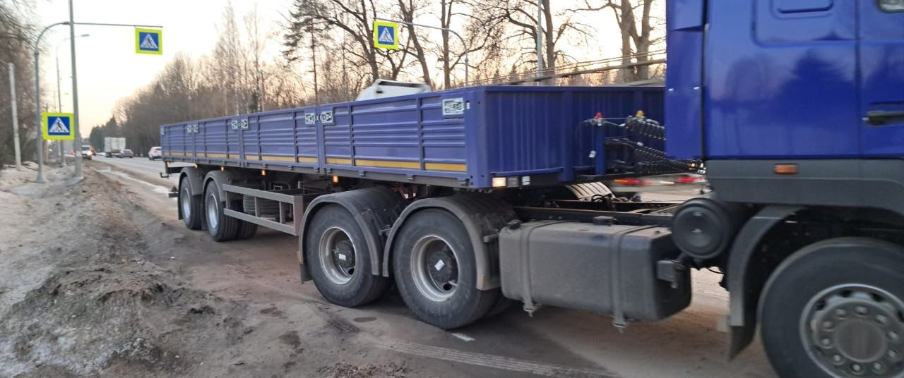 МАЗ 938662-042 - Полуприцеп бортовой/ Платформа: фото 3 МАЗ 938662-042 - Полуприцеп бортовой/ Платформа: фото 3