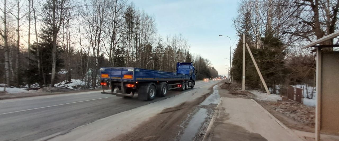 МАЗ 938662-042 - Полуприцеп бортовой/ Платформа: фото 1 МАЗ 938662-042 - Полуприцеп бортовой/ Платформа: фото 1