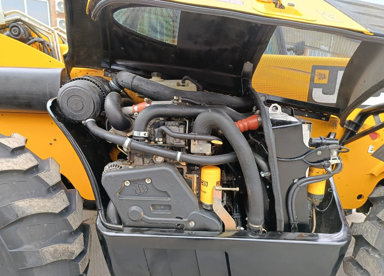 Телескопический погрузчик JCB 550-80: фото 8