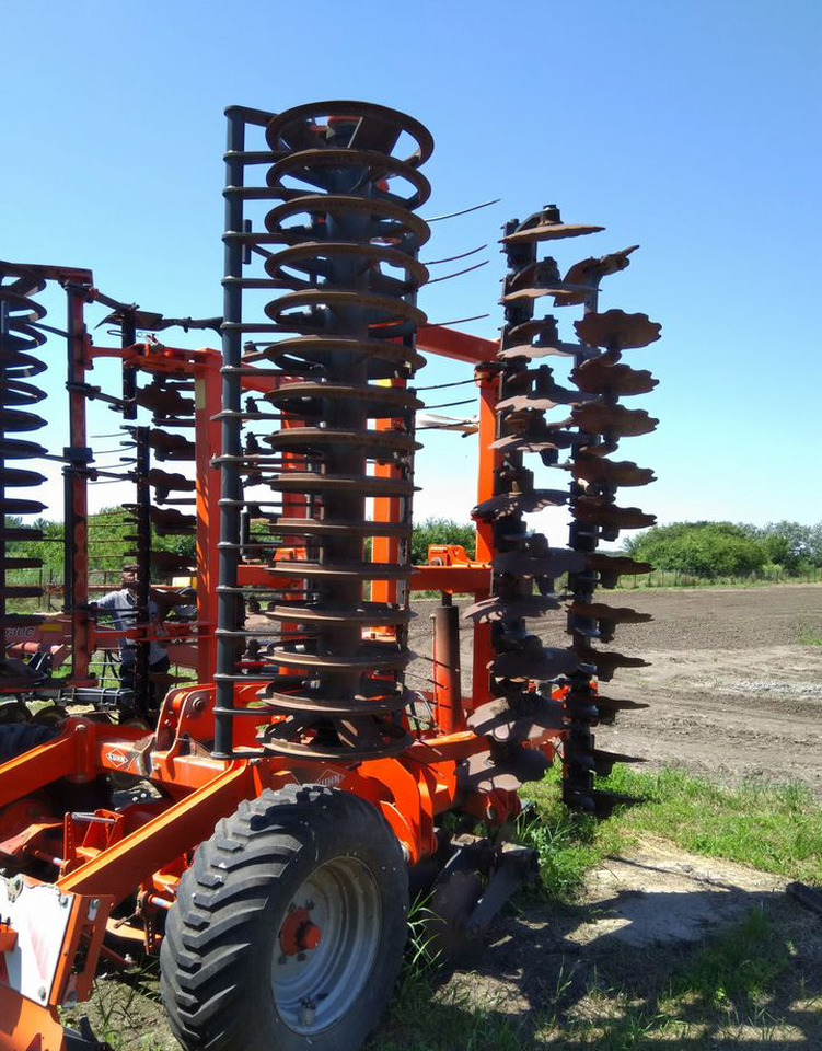Kuhn Optimer+ - Дисковая борона: фото 1 Kuhn Optimer+ - Дисковая борона: фото 1