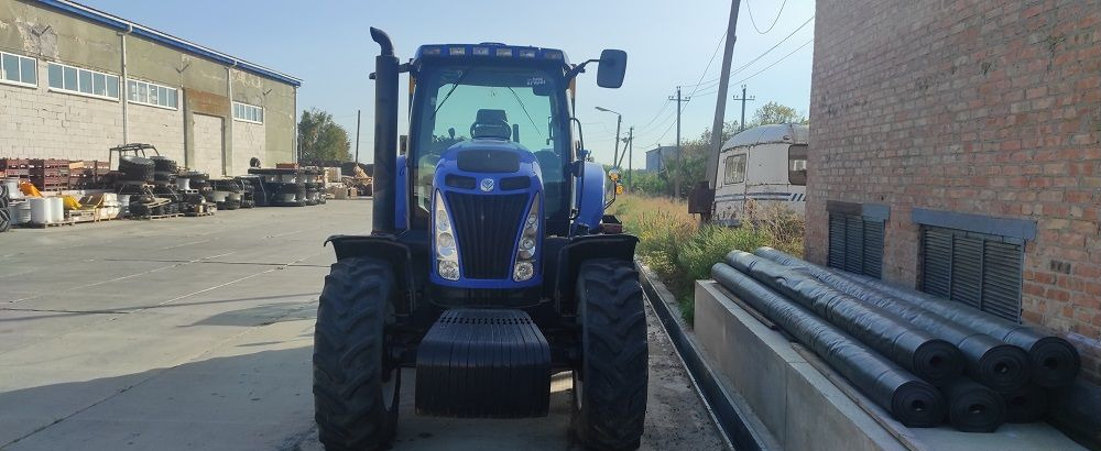 New Holland T8040 - Трактор: фото 2 New Holland T8040 - Трактор: фото 2