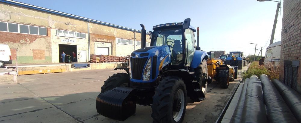 New Holland T8040 - Трактор: фото 3 New Holland T8040 - Трактор: фото 3