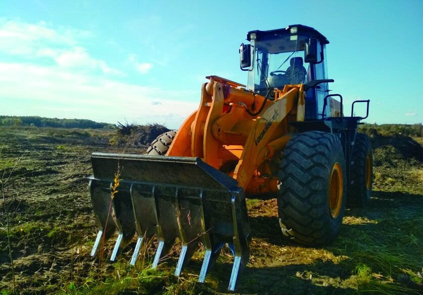 Отвал-корчеватель на фронтальный погрузчик JCB - Отвал для Колёсных погрузчиков: фото 1 Отвал-корчеватель на фронтальный погрузчик JCB - Отвал для Колёсных погрузчиков: фото 1