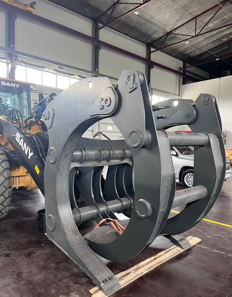 Бревнозахват для фронтального погрузчика 23–27 т - Грейфер: фото 4 Бревнозахват для фронтального погрузчика 23–27 т - Грейфер: фото 4