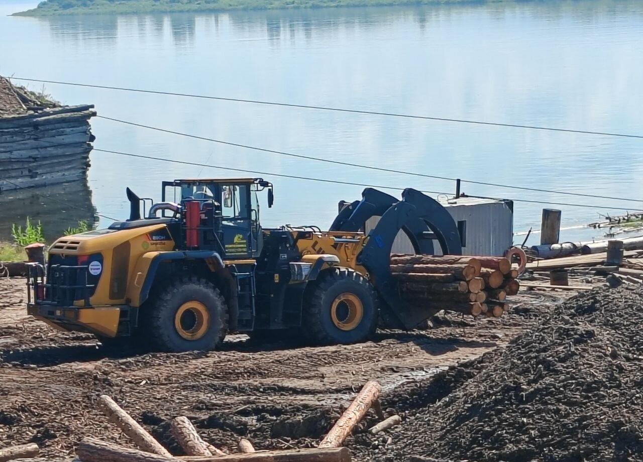 Бревнозахват на фронтальный погрузчик 16-23 т - Грейфер: фото 5 Бревнозахват на фронтальный погрузчик 16-23 т - Грейфер: фото 5