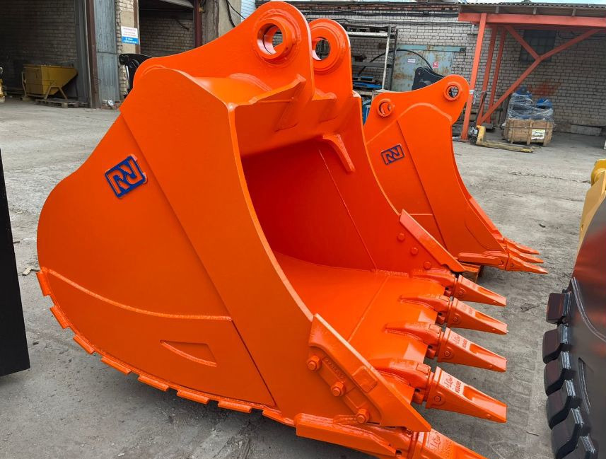 Ковш усиленный на Doosan DX 300 - Ковш для экскаватора: фото 1 Ковш усиленный на Doosan DX 300 - Ковш для экскаватора: фото 1