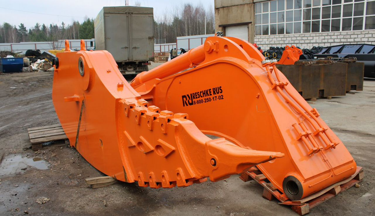 Мегарыхлитель на Komatsu PC400 с автосмазкой - Рыхлитель: фото 5 Мегарыхлитель на Komatsu PC400 с автосмазкой - Рыхлитель: фото 5
