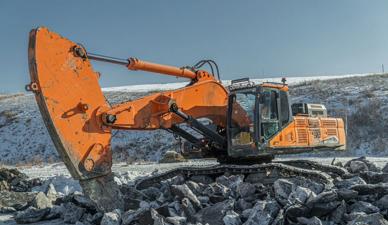 Мегарыхлитель на Komatsu PC400 с автосмазкой - Рыхлитель: фото 1 Мегарыхлитель на Komatsu PC400 с автосмазкой - Рыхлитель: фото 1