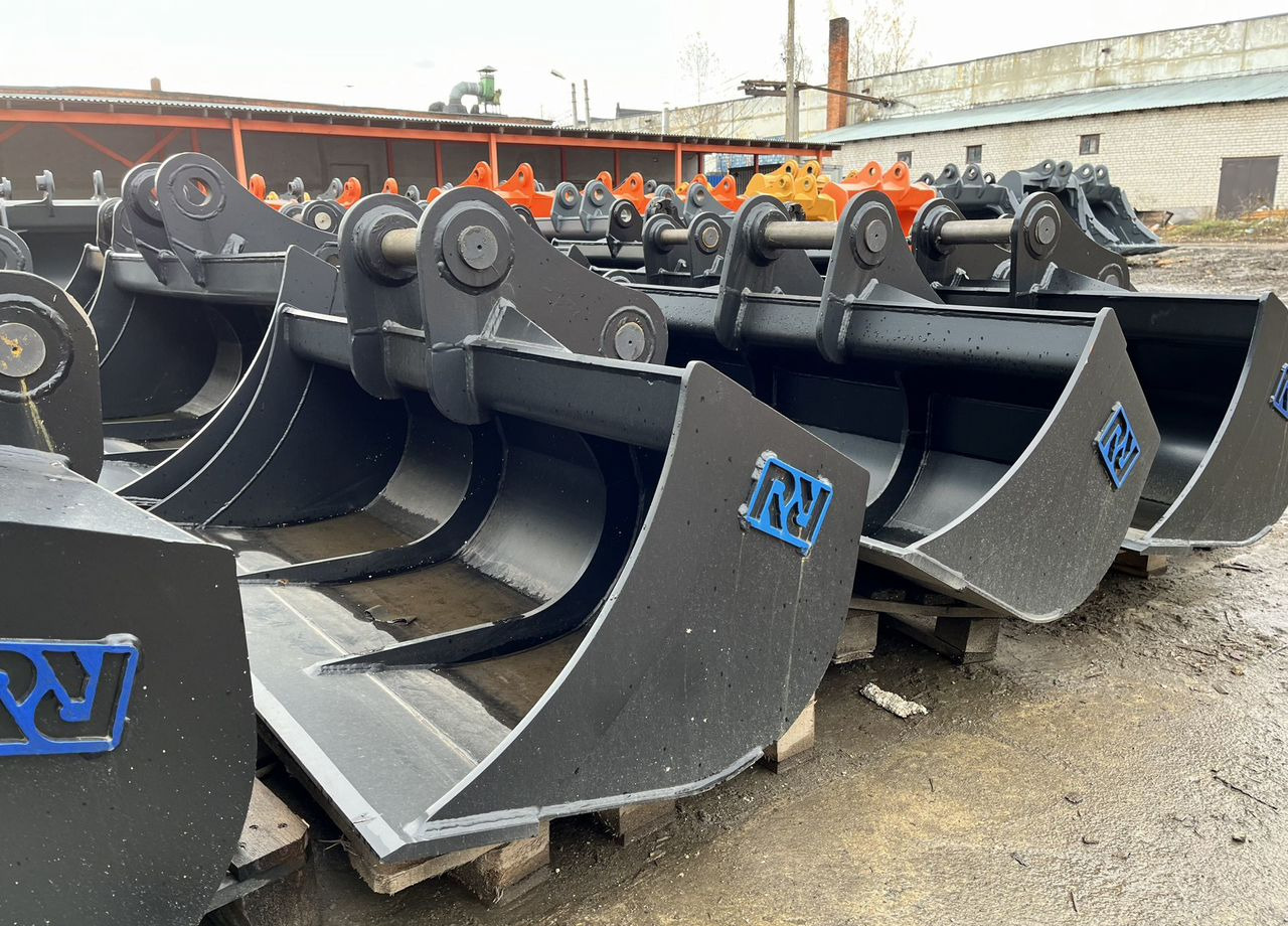 Планировочный ковш 1,8м на Hitachi ZX200 - Ковш для экскаватора: фото 1 Планировочный ковш 1,8м на Hitachi ZX200 - Ковш для экскаватора: фото 1