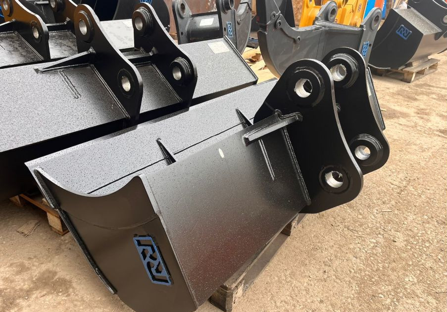 Планировочный ковш на Doosan DX 180 - Ковш для экскаватора: фото 3 Планировочный ковш на Doosan DX 180 - Ковш для экскаватора: фото 3