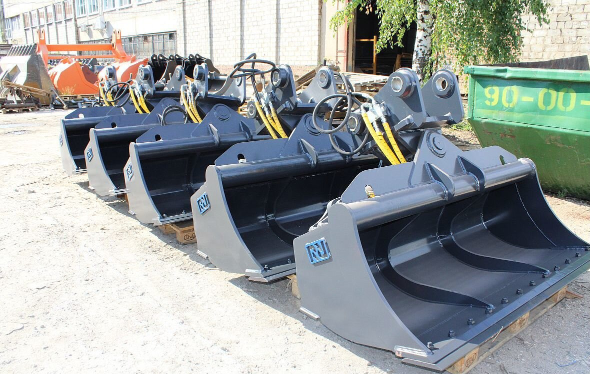 Планировочный ковш на Komatsu PC200 - Ковш для экскаватора: фото 2 Планировочный ковш на Komatsu PC200 - Ковш для экскаватора: фото 2