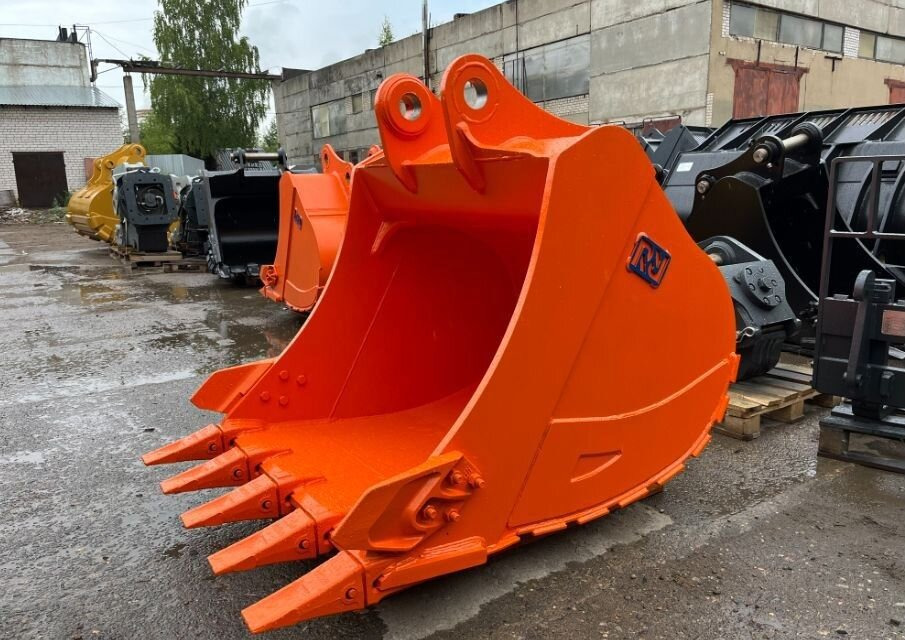 Усиленный ковш 1куб. м на Hitachi ZX200 - Ковш для экскаватора: фото 1 Усиленный ковш 1куб. м на Hitachi ZX200 - Ковш для экскаватора: фото 1