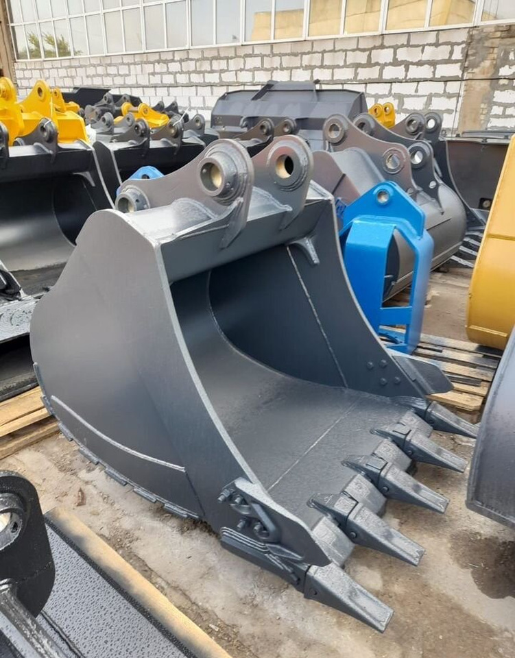 Усиленный ковш на Doosan DX225 - Ковш для экскаватора: фото 1 Усиленный ковш на Doosan DX225 - Ковш для экскаватора: фото 1