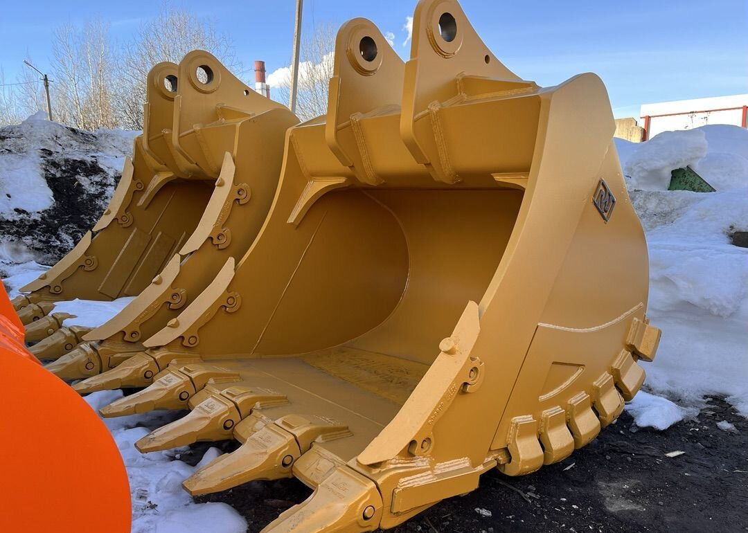 Усиленный скальный ковш 1,97м3 на Komatsu PC400 - Ковш для экскаватора: фото 2 Усиленный скальный ковш 1,97м3 на Komatsu PC400 - Ковш для экскаватора: фото 2