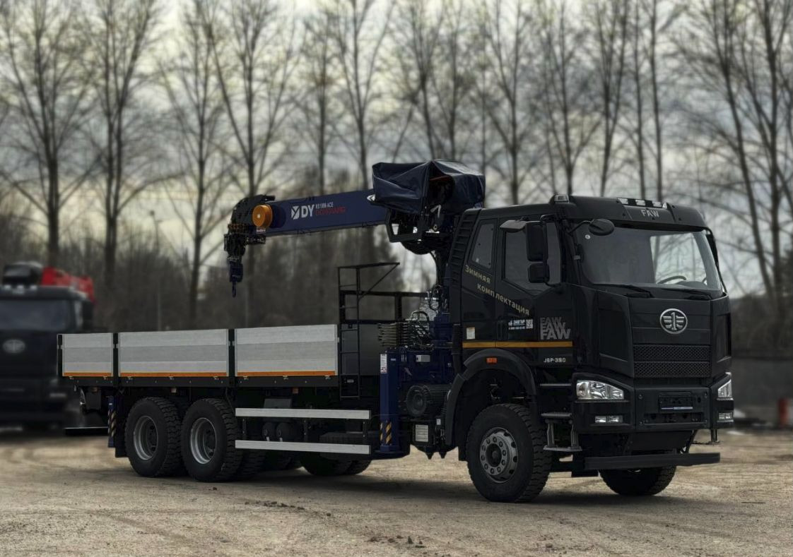 FAW J6P - Грузовик бортовой/ Платформа, Автоманипулятор: фото 1 FAW J6P - Грузовик бортовой/ Платформа, Автоманипулятор: фото 1