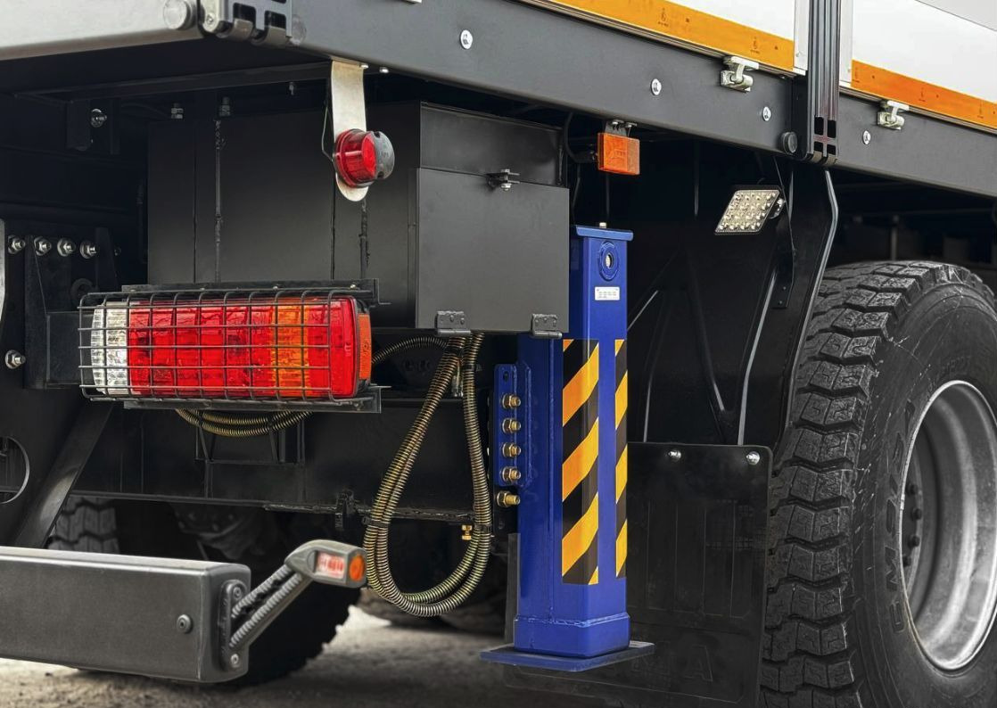 Новый Бортовой грузовик/ Платформа, Автоманипулятор FAW J6P: фото 6