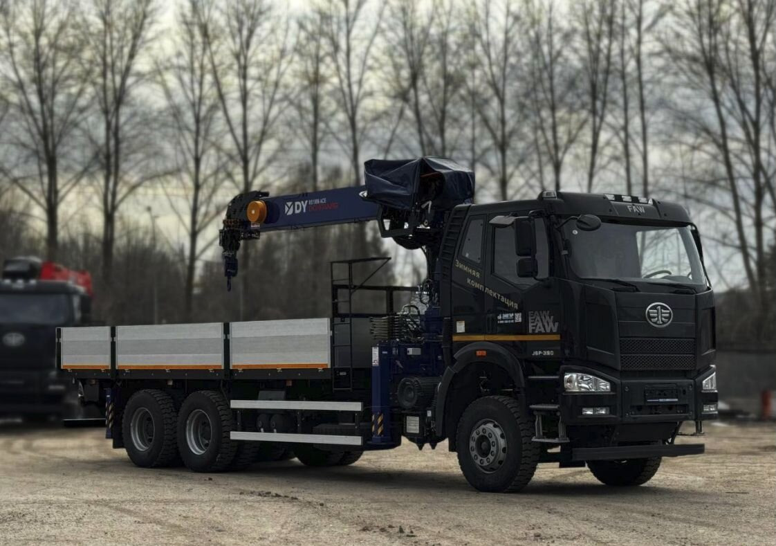 FAW J6P - Бортовой грузовик/ Платформа, Автоманипулятор: фото 1 FAW J6P - Бортовой грузовик/ Платформа, Автоманипулятор: фото 1