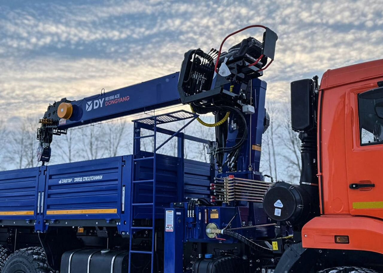 Новый Грузовик бортовой/ Платформа, Автоманипулятор КАМАЗ 43118-50: фото 9