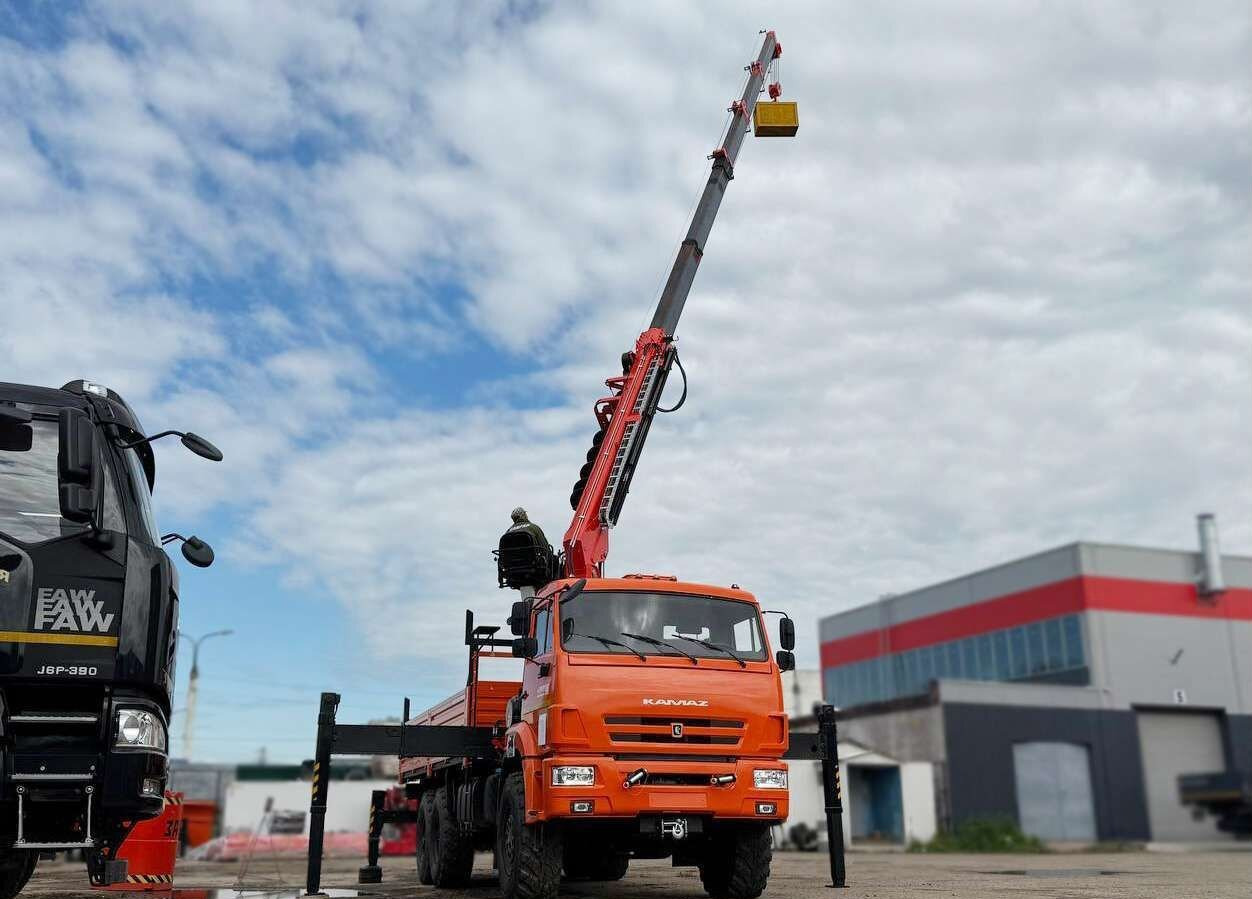 Новый Грузовик бортовой/ Платформа, Автоманипулятор КАМАЗ 43118-50: фото 19