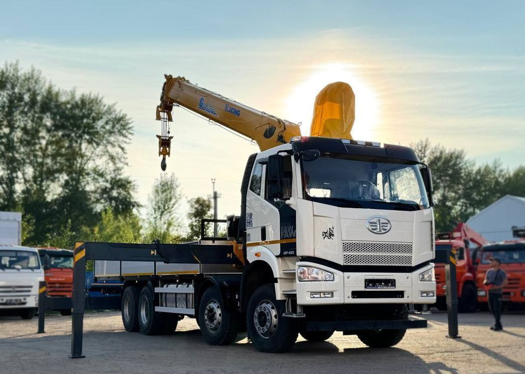 FAW CA3310 - Грузовик бортовой/ Платформа, Автоманипулятор: фото 1 FAW CA3310 - Грузовик бортовой/ Платформа, Автоманипулятор: фото 1