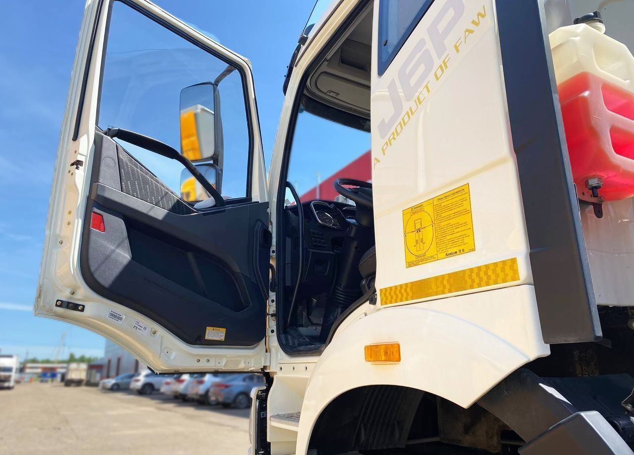 Новый Грузовик бортовой/ Платформа, Автоманипулятор FAW CA3310: фото 12