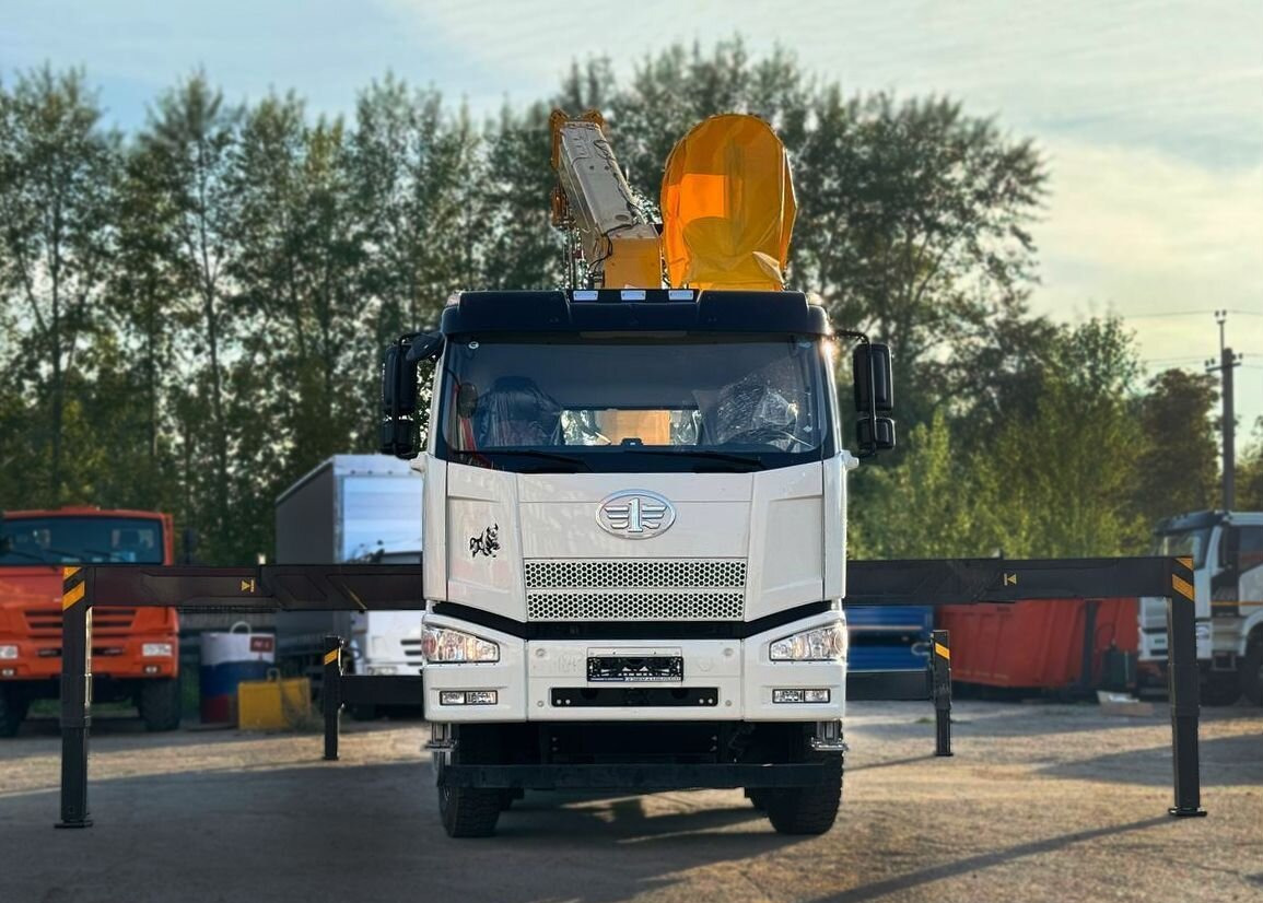 FAW CA3310 - Грузовик бортовой/ Платформа, Автоманипулятор: фото 2 FAW CA3310 - Грузовик бортовой/ Платформа, Автоманипулятор: фото 2
