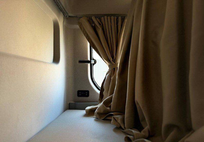 Новый Грузовик бортовой/ Платформа, Автоманипулятор Shacman X3000: фото 9