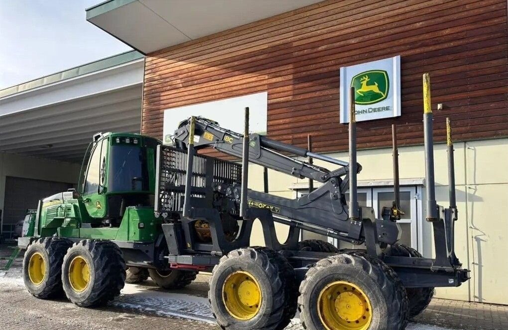 John Deere 1210E / 1210G - Форвардер: фото 4 John Deere 1210E / 1210G - Форвардер: фото 4