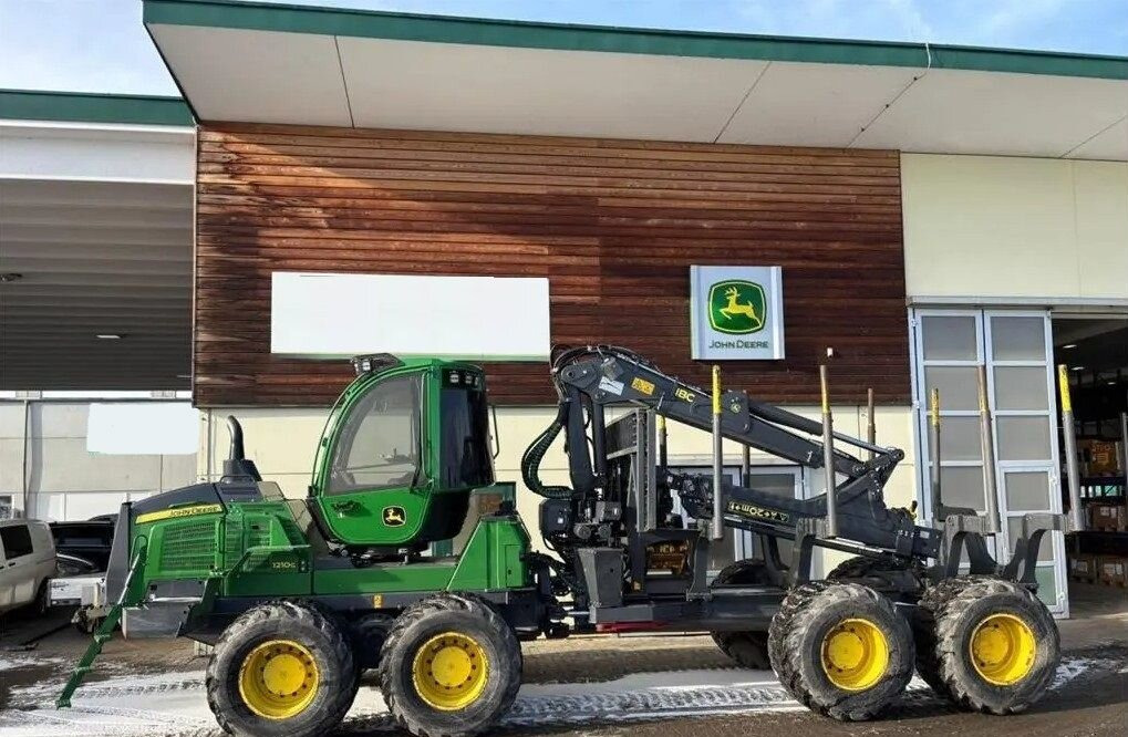 John Deere 1210E / 1210G - Форвардер: фото 2 John Deere 1210E / 1210G - Форвардер: фото 2