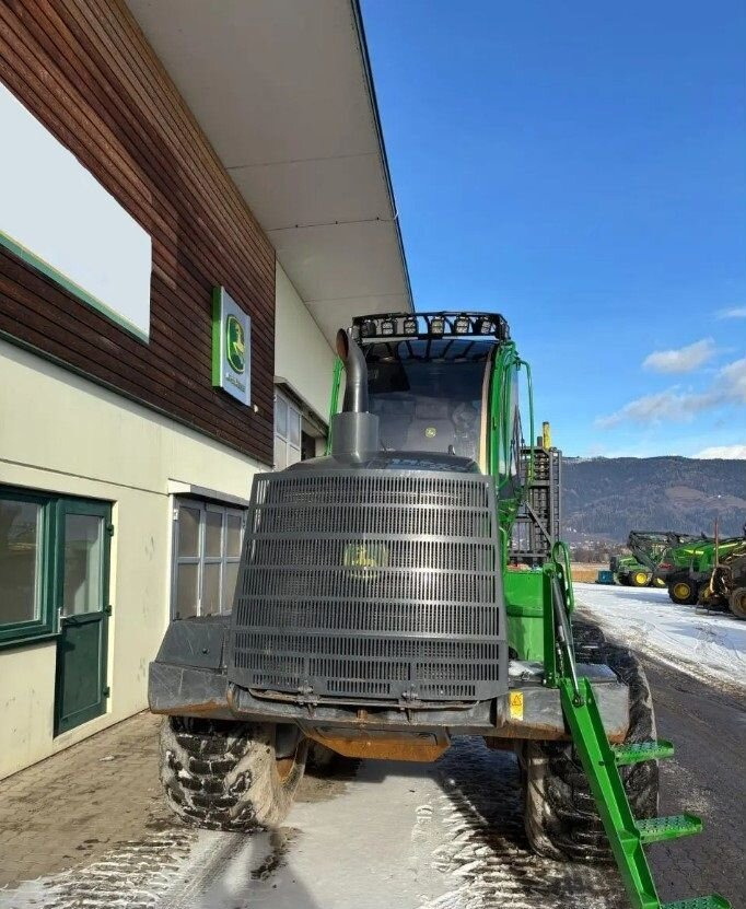 John Deere 1210E / 1210G - Форвардер: фото 5 John Deere 1210E / 1210G - Форвардер: фото 5