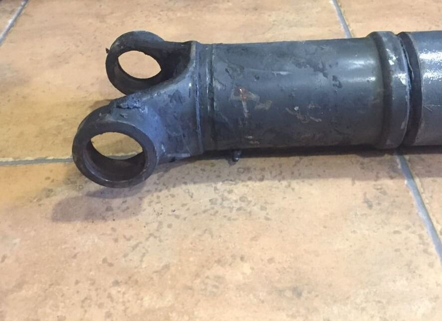 Карданный вал scania в наличии - Карданный вал для Грузовиков: фото 1 Карданный вал scania в наличии - Карданный вал для Грузовиков: фото 1