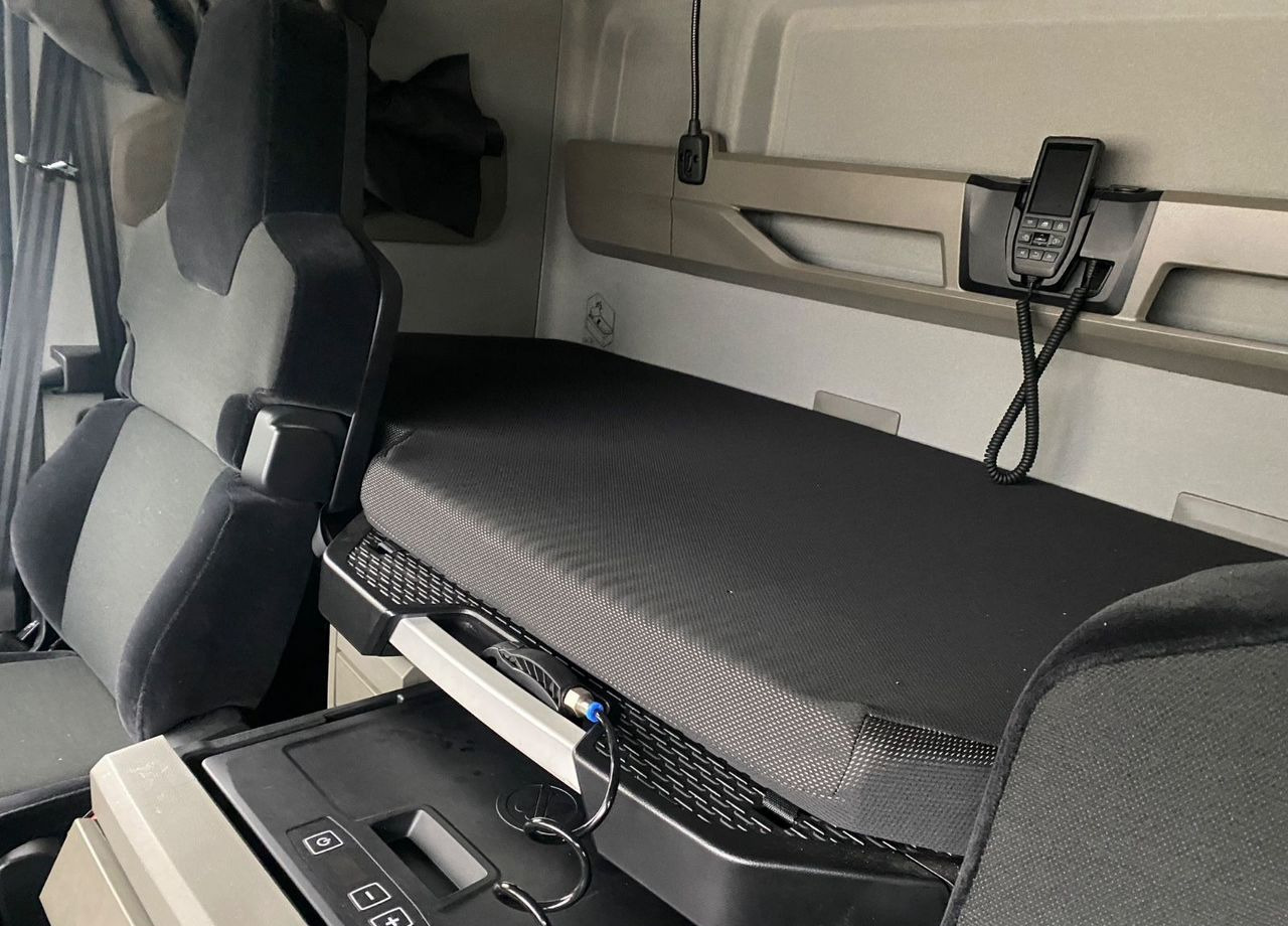 Грузовик с закрытым кузовом MAN TGL 12.250: фото 15 Грузовик с закрытым кузовом MAN TGL 12.250: фото 15