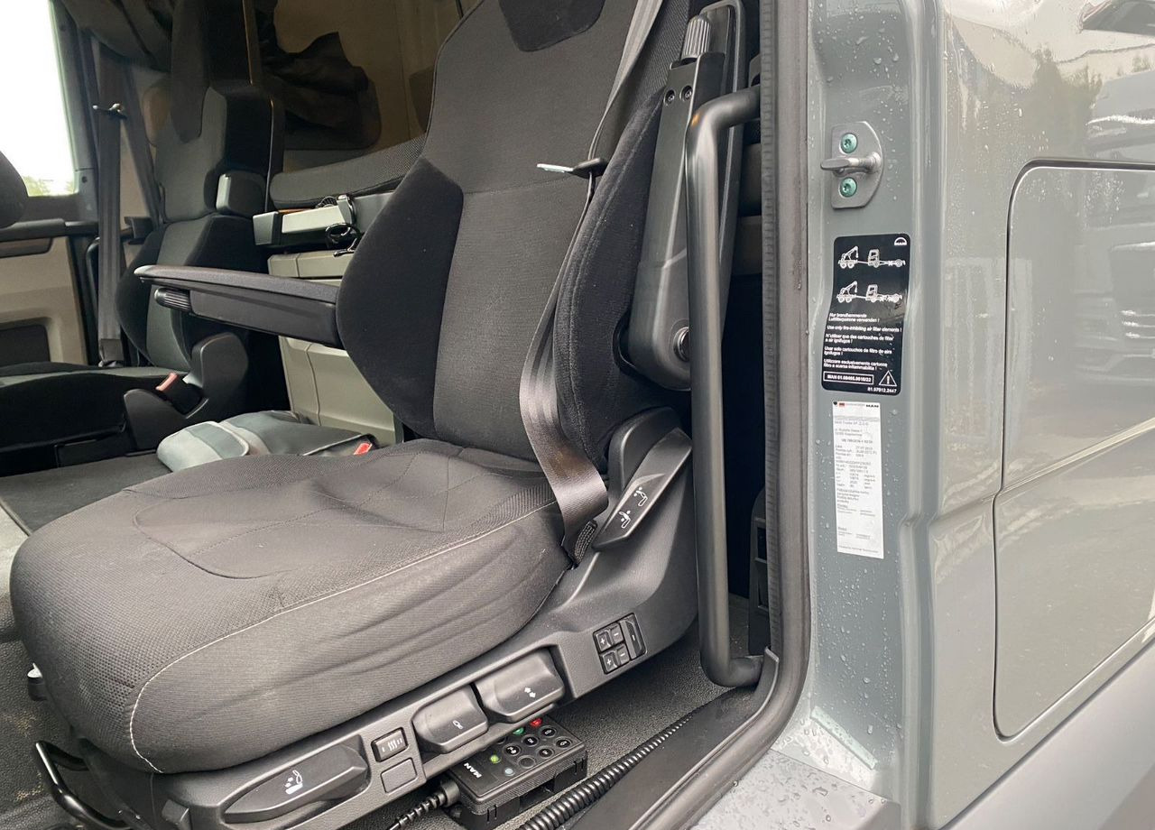 Грузовик с закрытым кузовом MAN TGL 12.250: фото 17 Грузовик с закрытым кузовом MAN TGL 12.250: фото 17