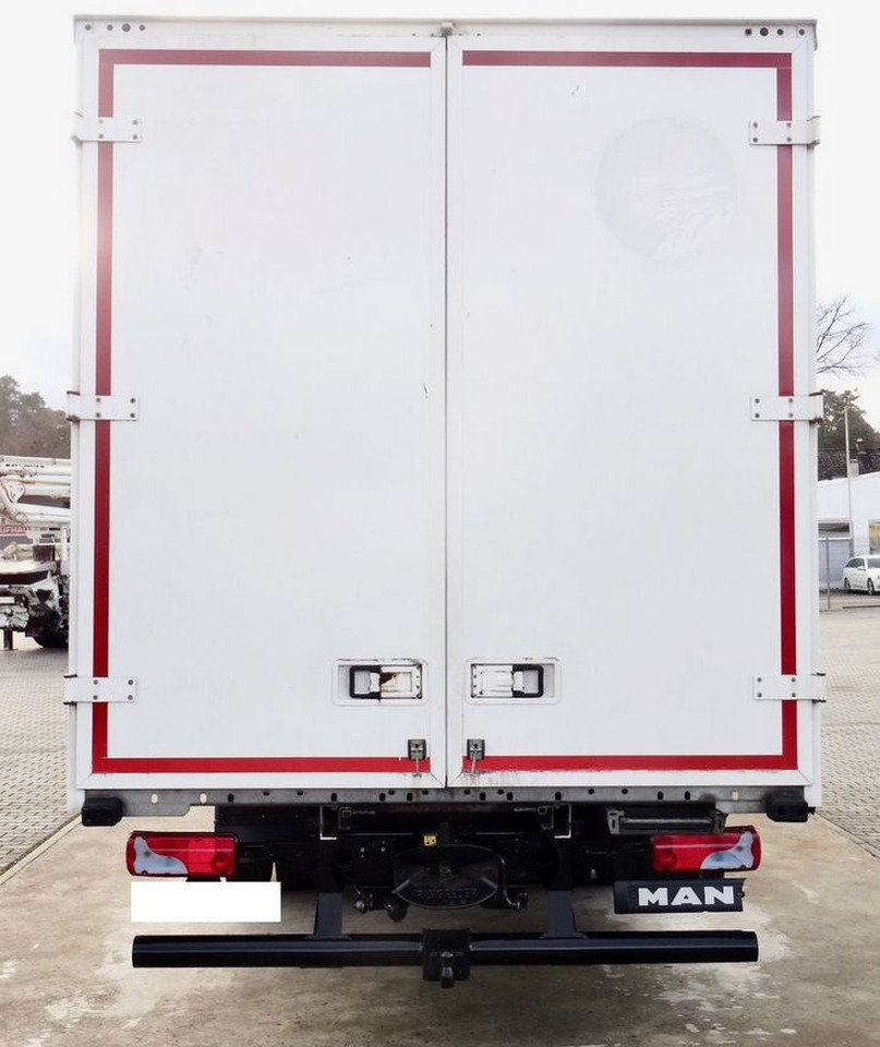 Грузовик с закрытым кузовом MAN TGL 8.220: фото 7