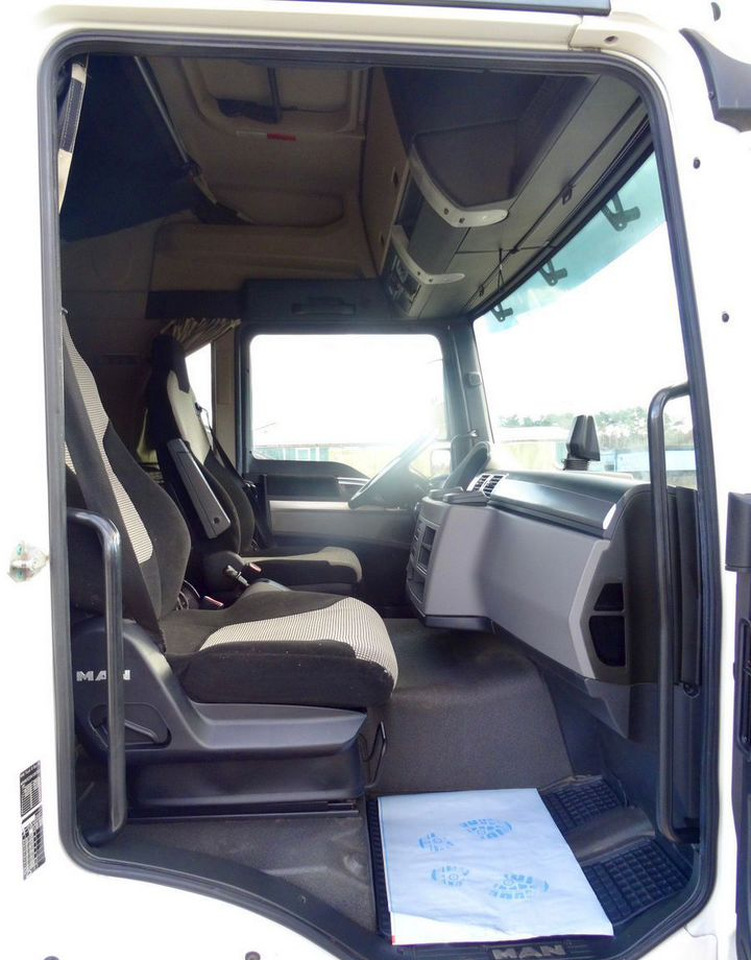 Грузовик с закрытым кузовом MAN TGL 8.220: фото 13