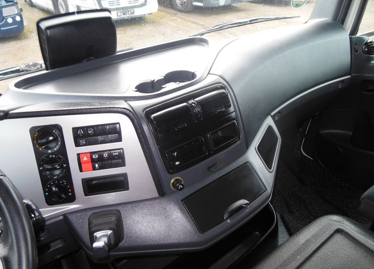 Тентованный грузовик Mercedes-Benz Atego 1223: фото 16 Тентованный грузовик Mercedes-Benz Atego 1223: фото 16