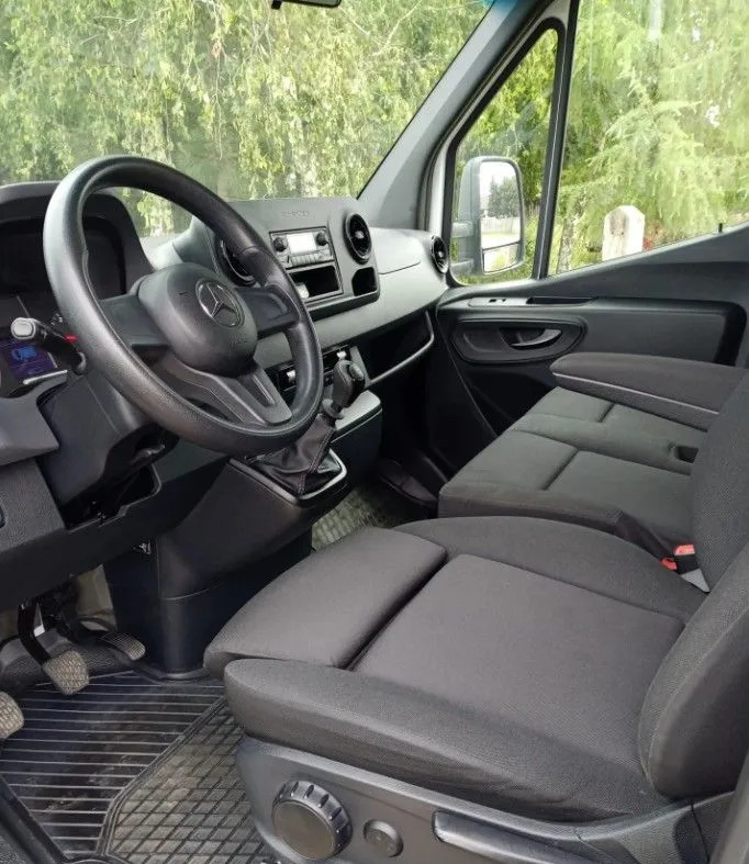 Малотоннажный бортовой грузовик Mercedes-Benz Sprinter: фото 6 Малотоннажный бортовой грузовик Mercedes-Benz Sprinter: фото 6