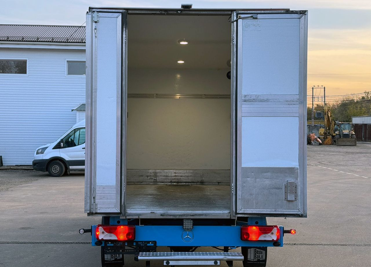 Mercedes-Benz Sprinter - Фургон с закрытым кузовом: фото 5 Mercedes-Benz Sprinter - Фургон с закрытым кузовом: фото 5