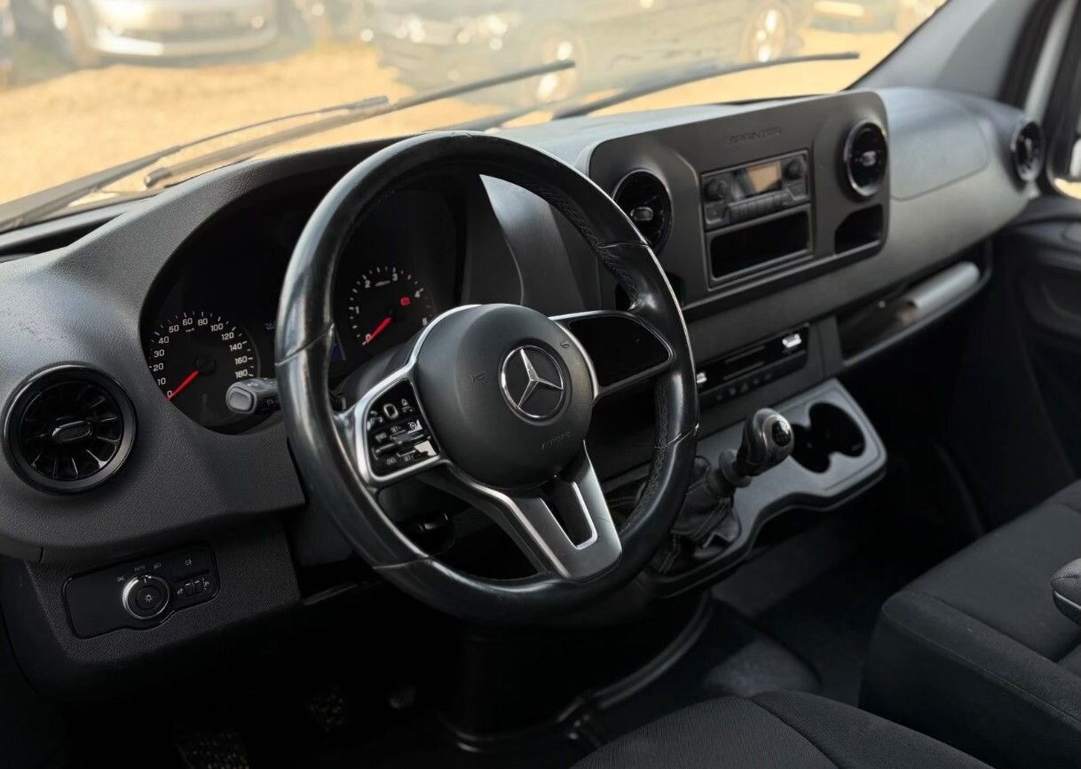 Mercedes-Benz Sprinter - Цельнометаллический фургон: фото 5 Mercedes-Benz Sprinter - Цельнометаллический фургон: фото 5