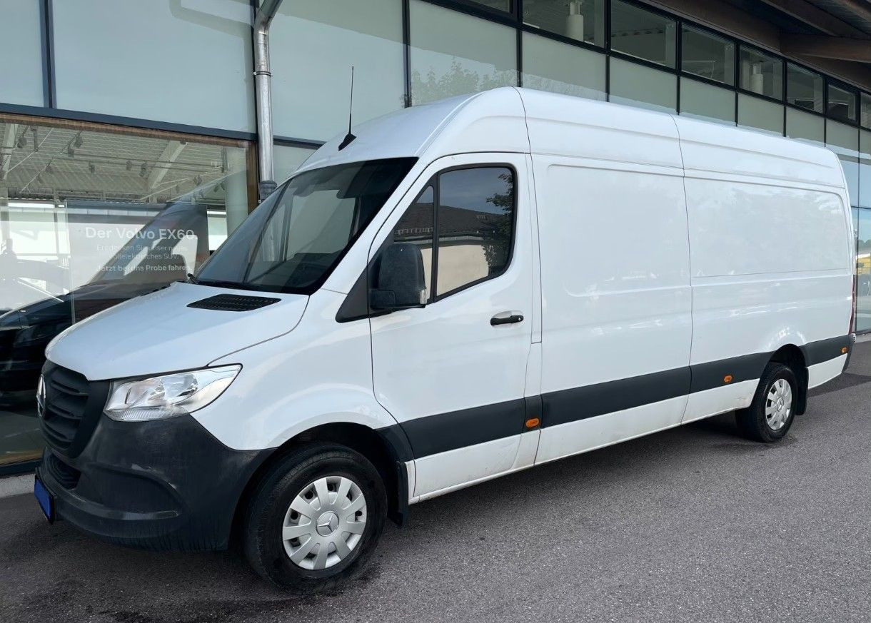 Mercedes-Benz Sprinter - Цельнометаллический фургон: фото 4 Mercedes-Benz Sprinter - Цельнометаллический фургон: фото 4